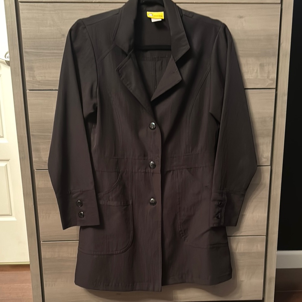 Wonder Wink Black Lab Coat